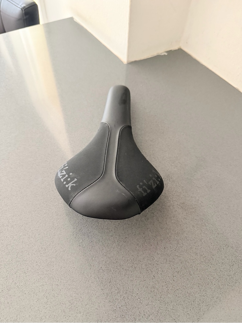 fi'zi:k Black Road Bike Saddle/seat synthetic universal fit New